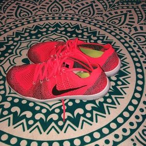 VGUC Nike training shoes